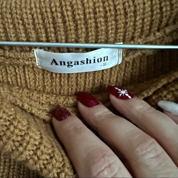 Angashion Off Shoulder Fringe Gold Sweater - Picture 5 of 7